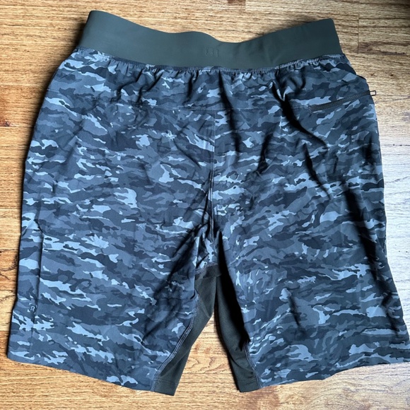 LULULEMON T.H.E. Short 9" linerless short - Picture 6 of 7